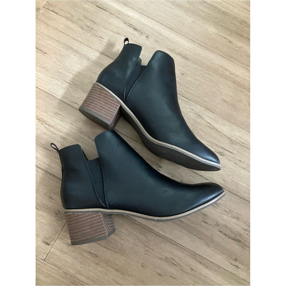 Dr. Scholl’s women’s pointed toe black heeled Chelsea boots unworn size 10